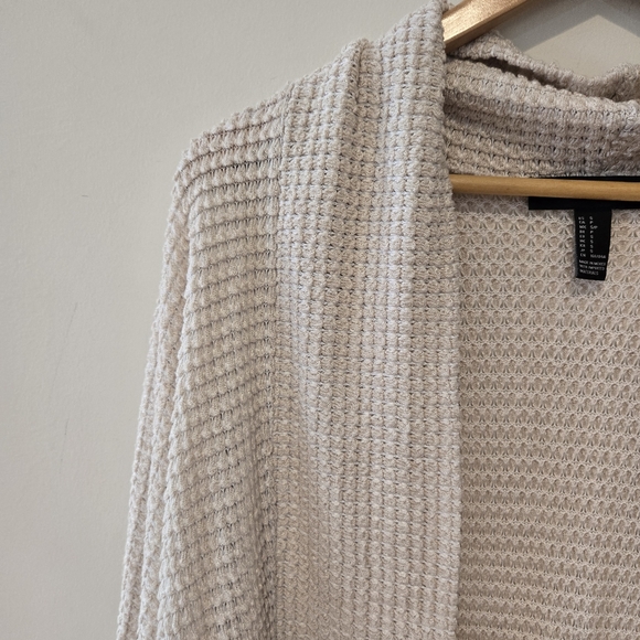 BNWOT Forever21 beige tan popcorn knit batwing dolman cardigan small - Picture 2 of 10